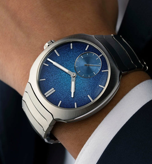 H. Moser & Cie. Streamliner Small Seconds Blue Enamel: A Breathtaking Masterpiece