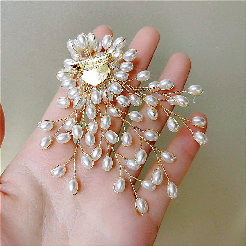 Brooch European And American Elegant Flowers Branches Pearls Femininity Jacket Suit Corsage