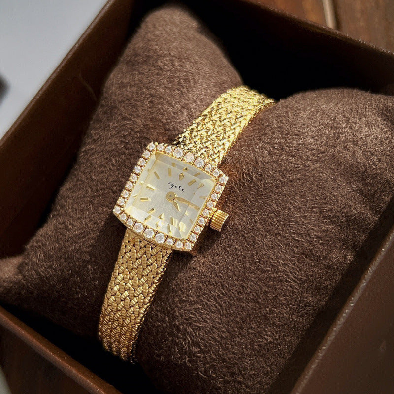 Mini Delicate Square Wheat Women's Square Retro Quartz Watch